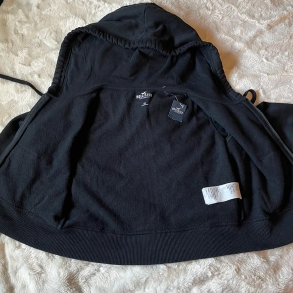 - Hollister Cropped Black Hoodie Full Zipper Front Pockets Size XS NWT - Picture 5 of 15